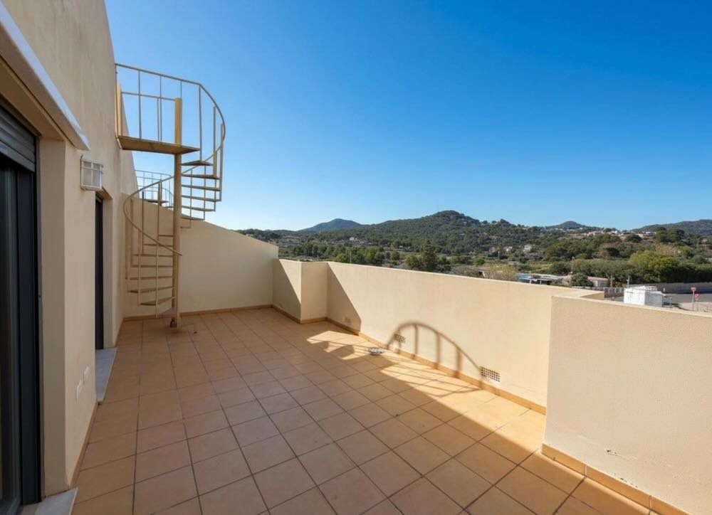 Property 2463 - Image 2